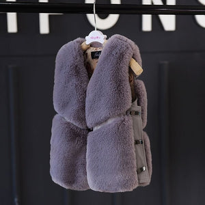 Girls Faux Fur Vest 2018 Baby Girl Warm Clothes Kids Fur Jackets for Girls Coats Children Outerwear Winter Girls Waistcoat 2-10Y